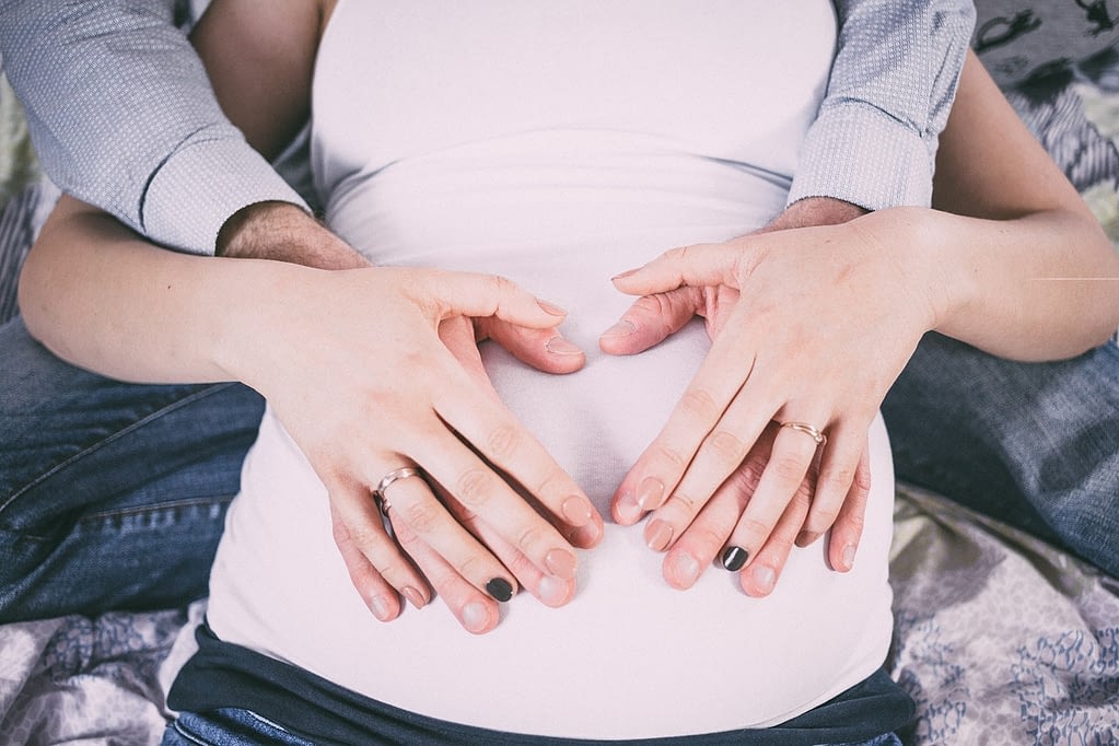 préparation à la naissance: haptonomie
